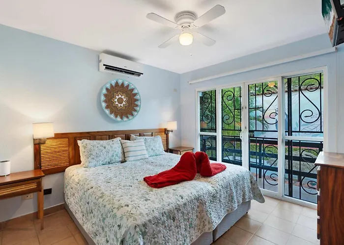 Spacious With Private Pool & Covered Patio Near The Vakantiehuis *